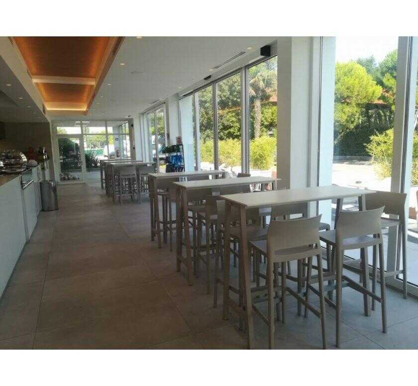 Bakhita σκαμπό bar9