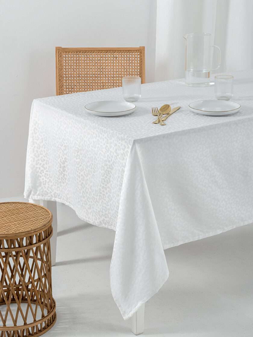 Τραπεζομάντηλο Αλεκιαστο Formal Dinner 175x260 LITA WHITE