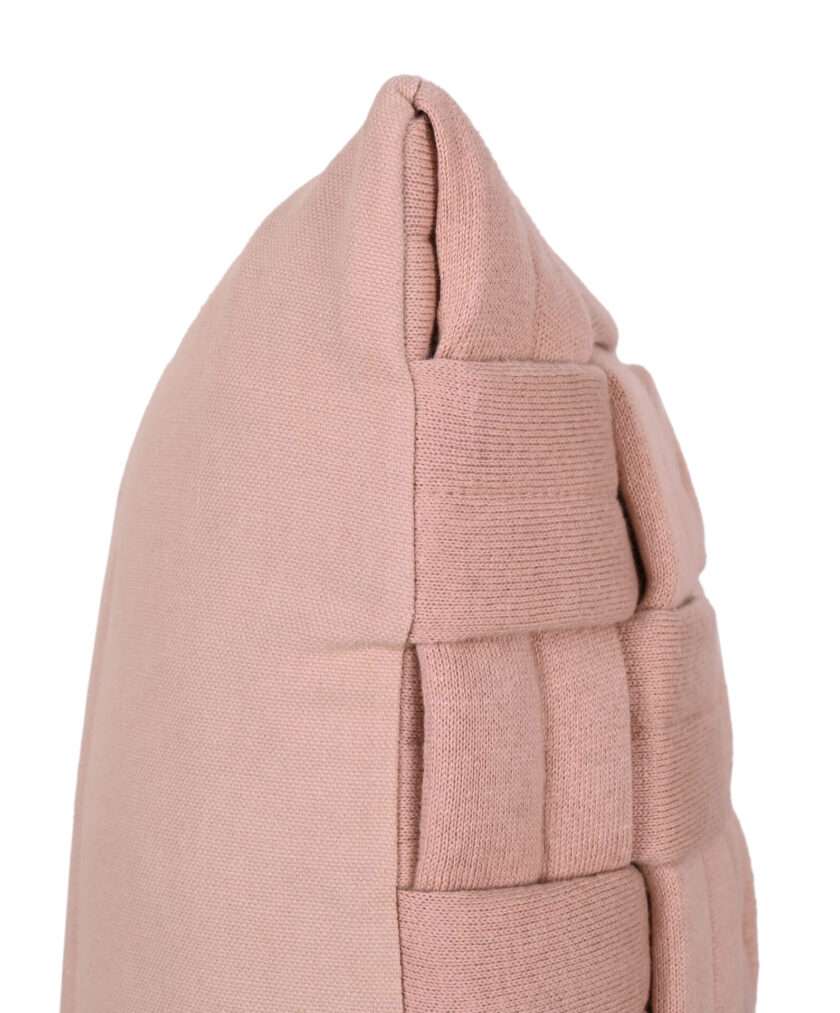 Clusp (Blush) Cushion with polyfiller-4