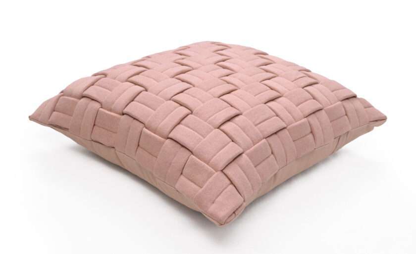 Clusp (Blush) Cushion with polyfiller-3