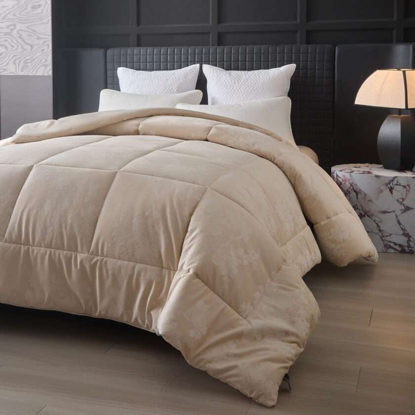 Cordelia (Cream) Comforter-3