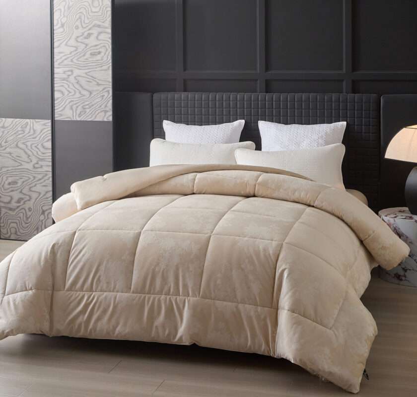 Cordelia (Cream) Comforter-2