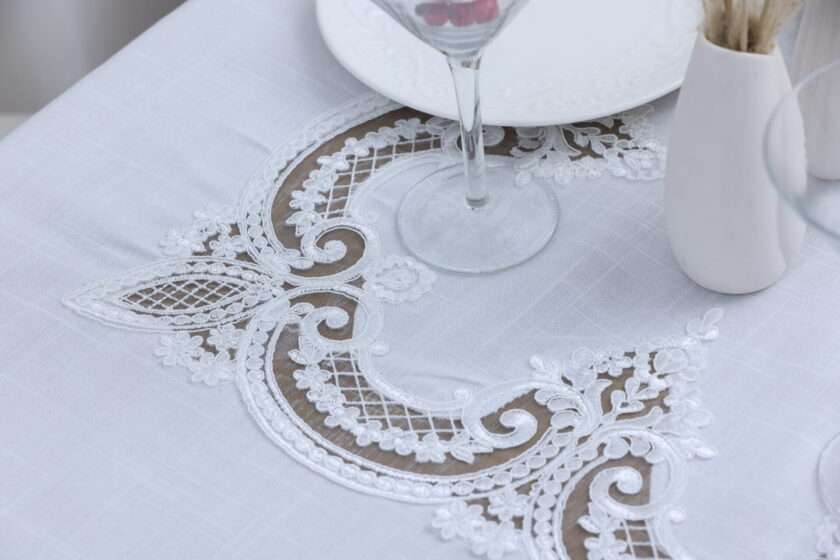 PLS-7B027 (White) Tablecloth-5
