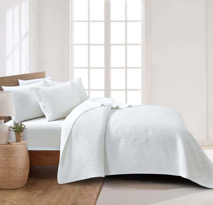 La Nostra (Off white) Bedspread-1