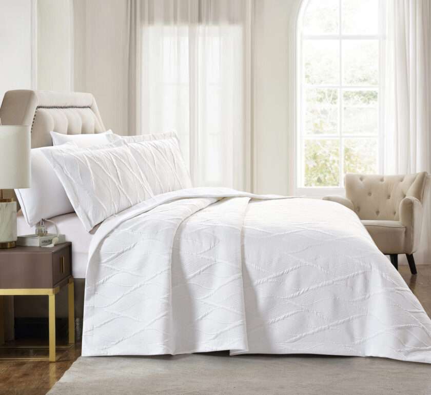 Lily (White) Bedspead-1