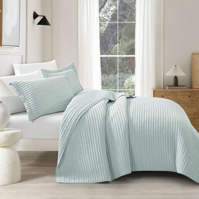Mabelle (Aqua) Bedspread-1
