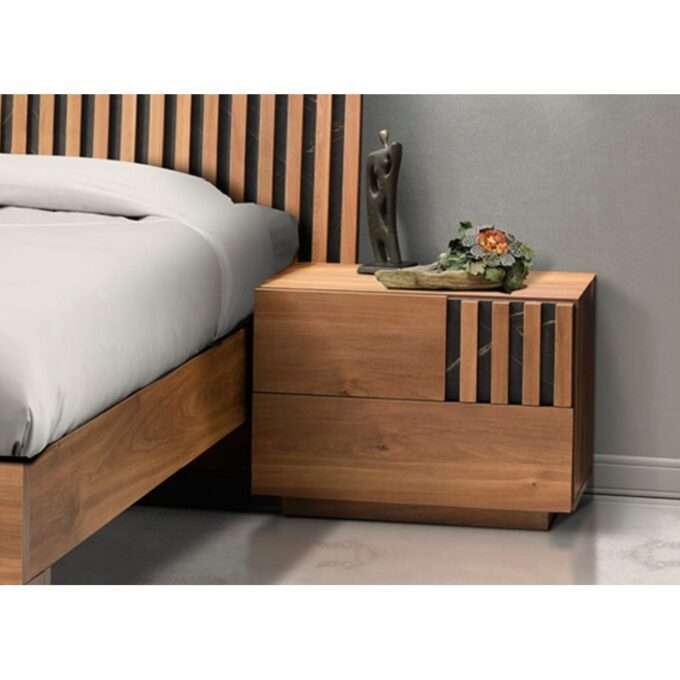 Retro κομοδίνο1